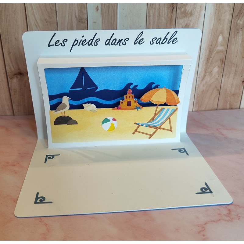Scénette La plage en papier fait main